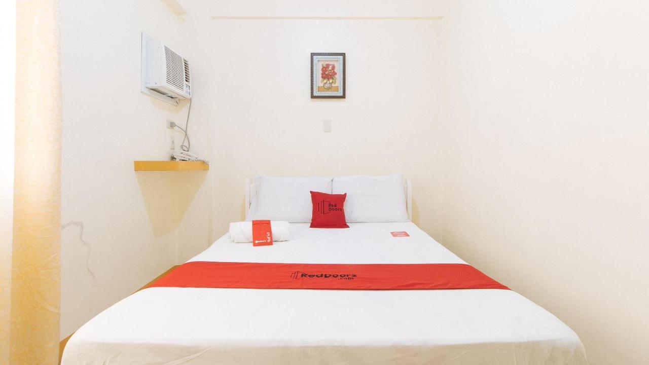 Reddoorz @ Golden Skye Hotel Guagua Kültér fotó