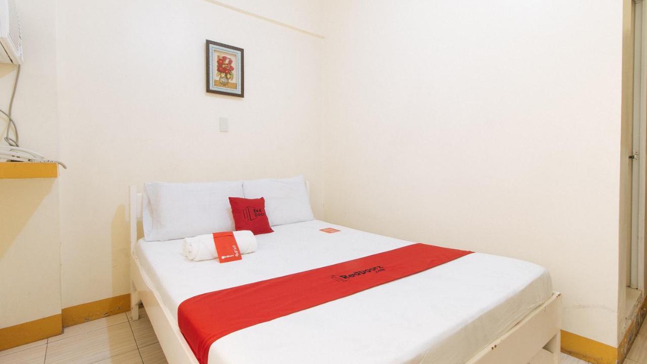Reddoorz @ Golden Skye Hotel Guagua Kültér fotó