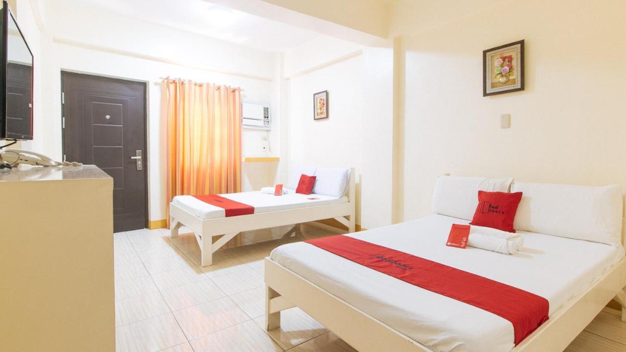 Reddoorz @ Golden Skye Hotel Guagua Kültér fotó