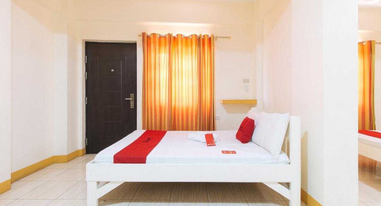 Reddoorz @ Golden Skye Hotel Guagua Kültér fotó