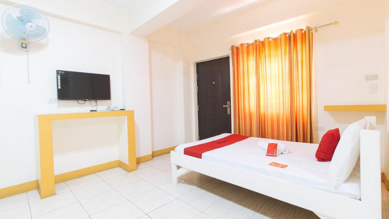 Reddoorz @ Golden Skye Hotel Guagua Kültér fotó